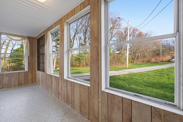 16 Hartung St, Methuen, MA 01844