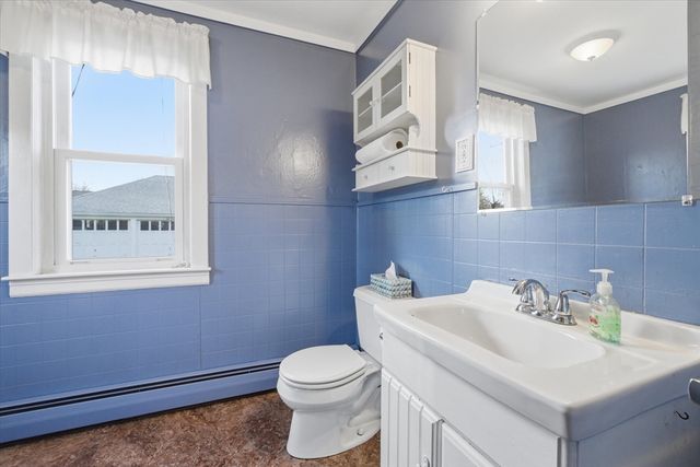 16 Hartung St, Methuen, MA 01844