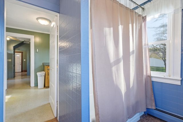 16 Hartung St, Methuen, MA 01844