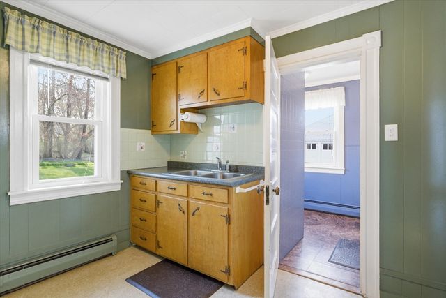 16 Hartung St, Methuen, MA 01844