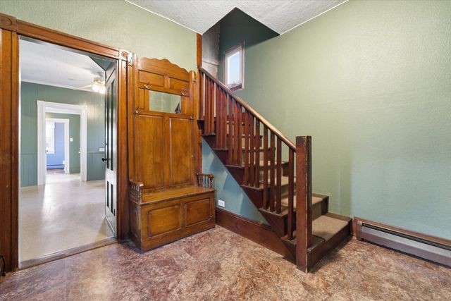 16 Hartung St, Methuen, MA 01844