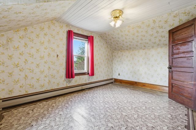 16 Hartung St, Methuen, MA 01844