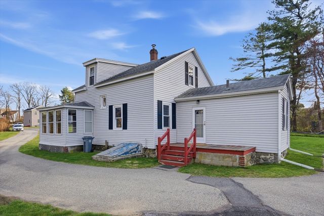 16 Hartung St, Methuen, MA 01844