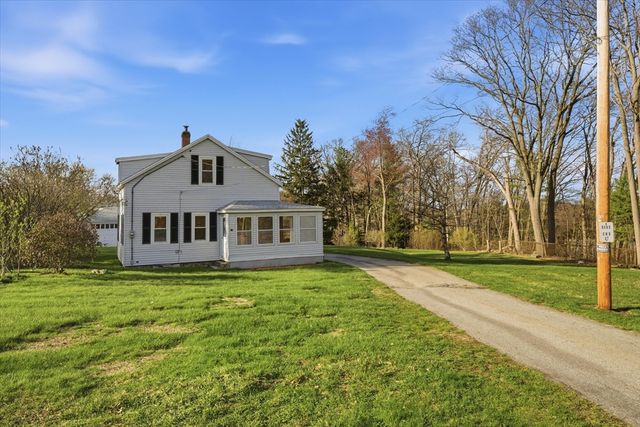 16 Hartung St, Methuen, MA 01844