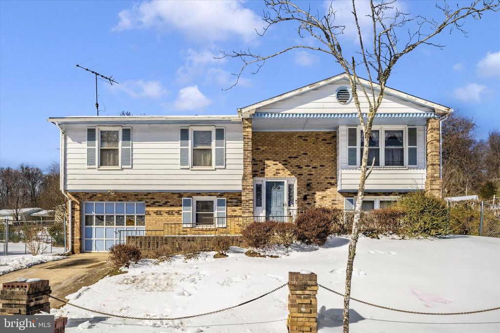 7811 E BARRETT RD, Fort Washington, MD 20744