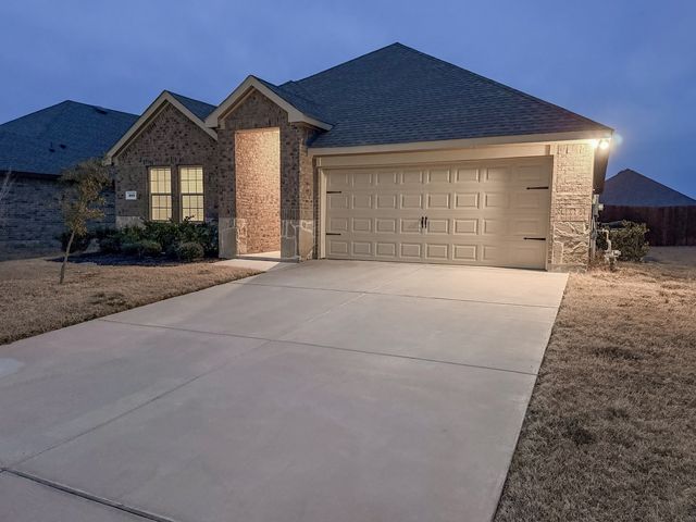 208 Mockingbird Way, Caddo Mills, TX 75135