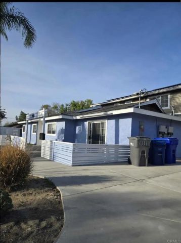 9742 Vomac Road, Santee, CA 92071