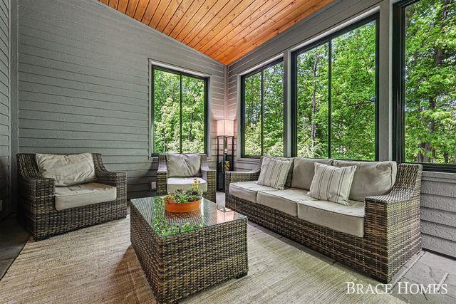 6234 Hall Street, Grand Rapids, MI 49546