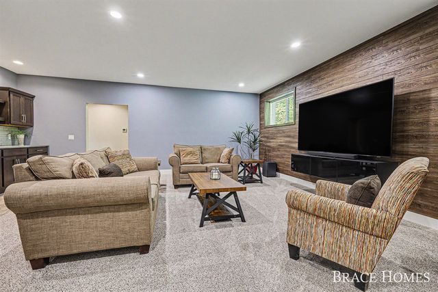 6234 Hall Street, Grand Rapids, MI 49546