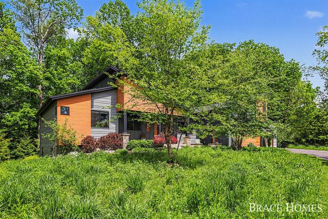6234 Hall Street, Grand Rapids, MI 49546