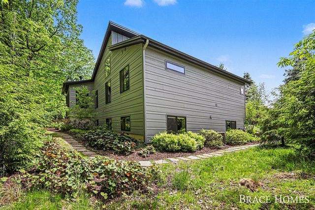 6234 Hall Street, Grand Rapids, MI 49546
