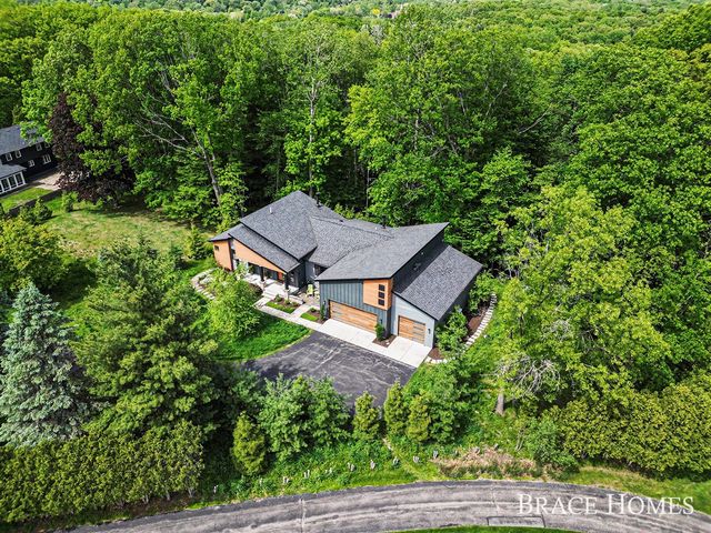 6234 Hall Street, Grand Rapids, MI 49546