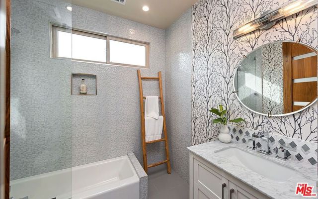 2408 Castle Heights Avenue, Los Angeles, CA 90034