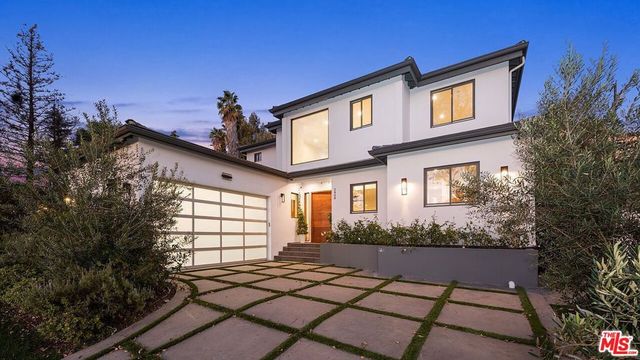 2408 Castle Heights Avenue, Los Angeles, CA 90034