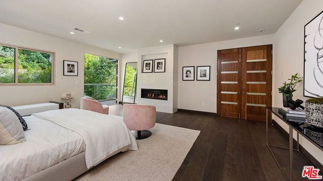 2408 Castle Heights Avenue, Los Angeles, CA 90034