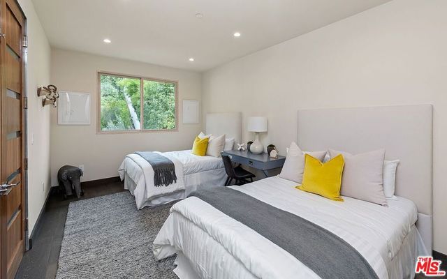 2408 Castle Heights Avenue, Los Angeles, CA 90034