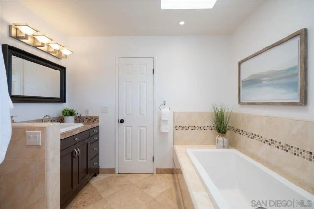 5230 Guessman, La Mesa, CA 91942