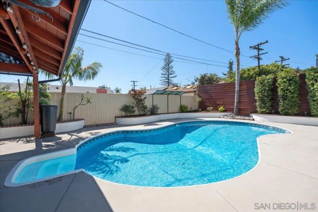 5230 Guessman, La Mesa, CA 91942