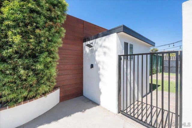 5230 Guessman, La Mesa, CA 91942