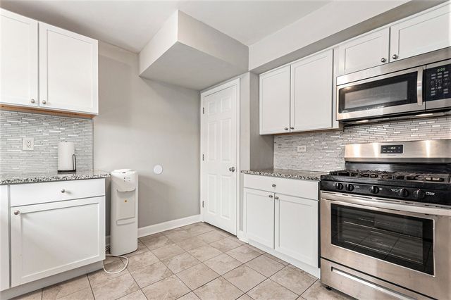 2316 S 10th Avenue, Broadview, IL 60155