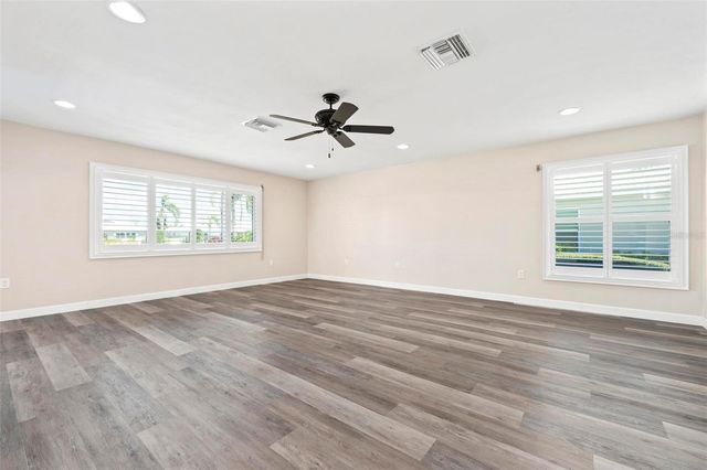 6902 8TH AVENUE W, Bradenton, FL 34209