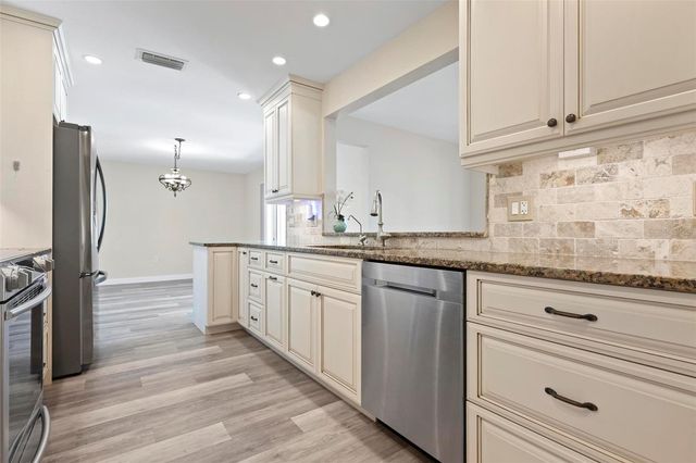 6902 8TH AVENUE W, Bradenton, FL 34209