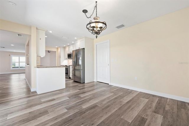 6902 8TH AVENUE W, Bradenton, FL 34209