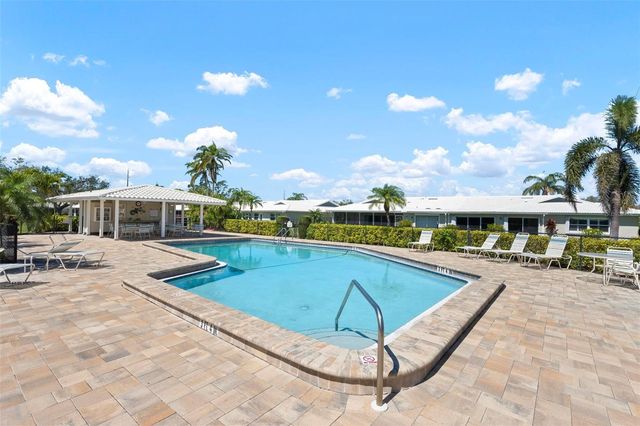 6902 8TH AVENUE W, Bradenton, FL 34209