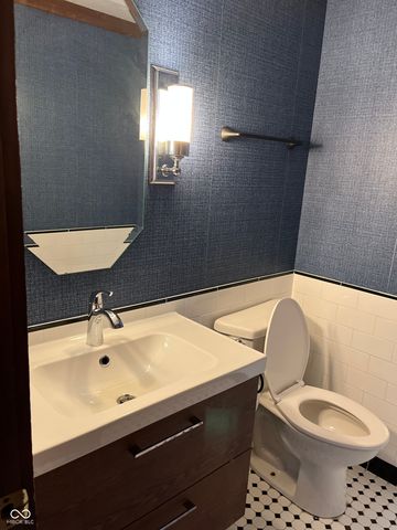 1037 Foxglove Circle, Carmel, IN 46033