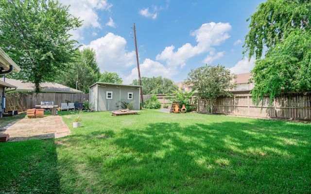 1918 Huge Oaks Street, Houston, TX 77055