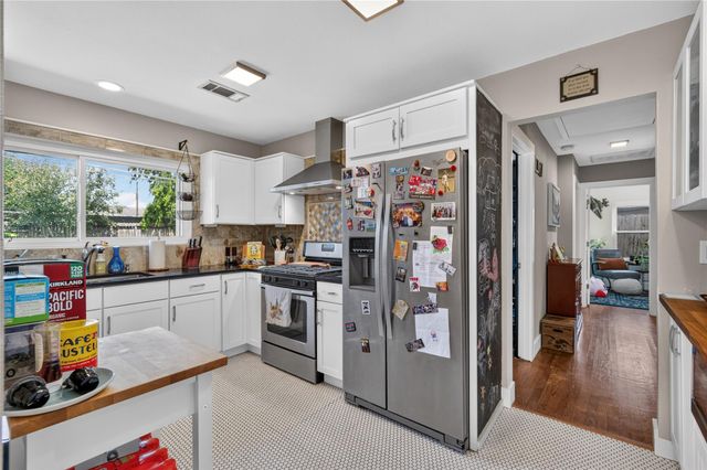 1918 Huge Oaks Street, Houston, TX 77055