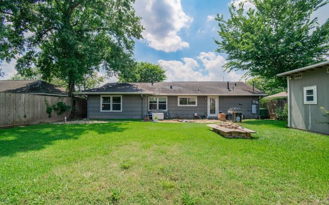 1918 Huge Oaks Street, Houston, TX 77055