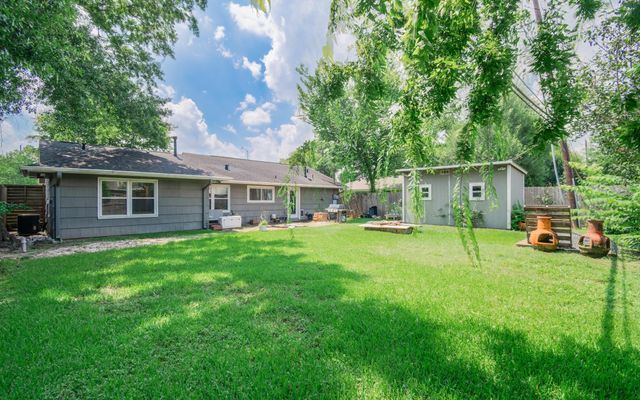 1918 Huge Oaks Street, Houston, TX 77055