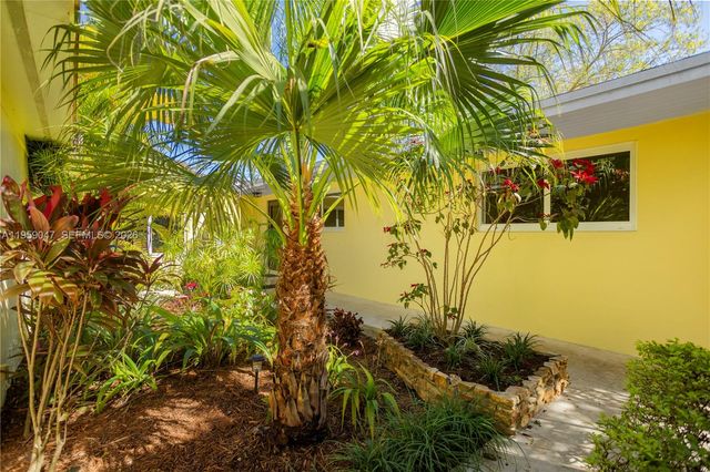 6331 SW 62nd Ter, South Miami, FL 33143