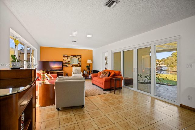 6331 SW 62nd Ter, South Miami, FL 33143