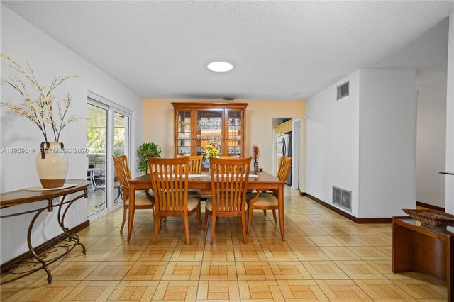 6331 SW 62nd Ter, South Miami, FL 33143