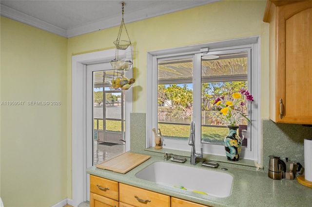 6331 SW 62nd Ter, South Miami, FL 33143