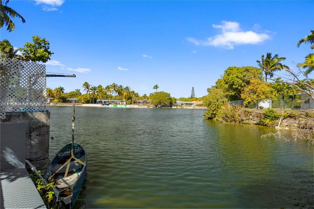 6331 SW 62nd Ter, South Miami, FL 33143