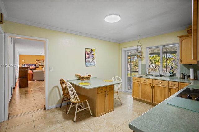 6331 SW 62nd Ter, South Miami, FL 33143