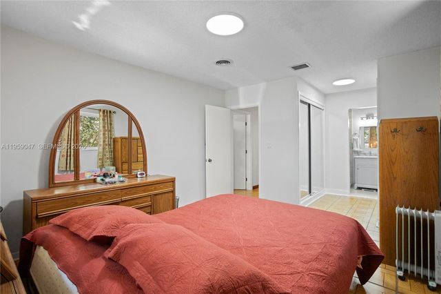 6331 SW 62nd Ter, South Miami, FL 33143