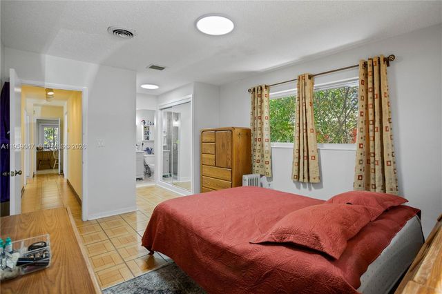 6331 SW 62nd Ter, South Miami, FL 33143