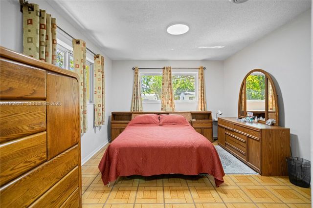 6331 SW 62nd Ter, South Miami, FL 33143