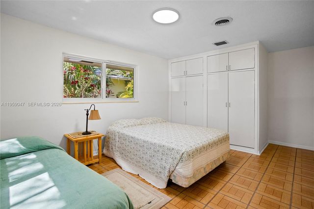 6331 SW 62nd Ter, South Miami, FL 33143