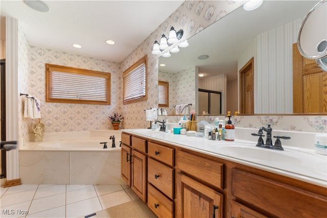 8028 Clifton Court Circle NW, Massillon, OH 44646