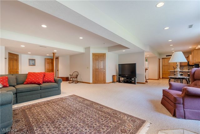 8028 Clifton Court Circle NW, Massillon, OH 44646