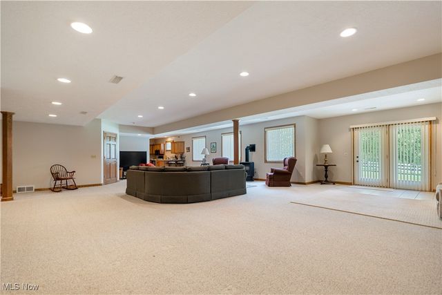 8028 Clifton Court Circle NW, Massillon, OH 44646