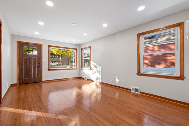 1619 N 20th Avenue, Melrose Park, IL 60160