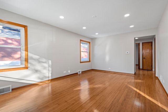 1619 N 20th Avenue, Melrose Park, IL 60160