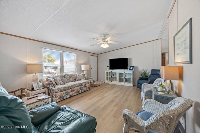 105 Crews Lane, Hubert, NC 28539