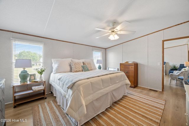 105 Crews Lane, Hubert, NC 28539